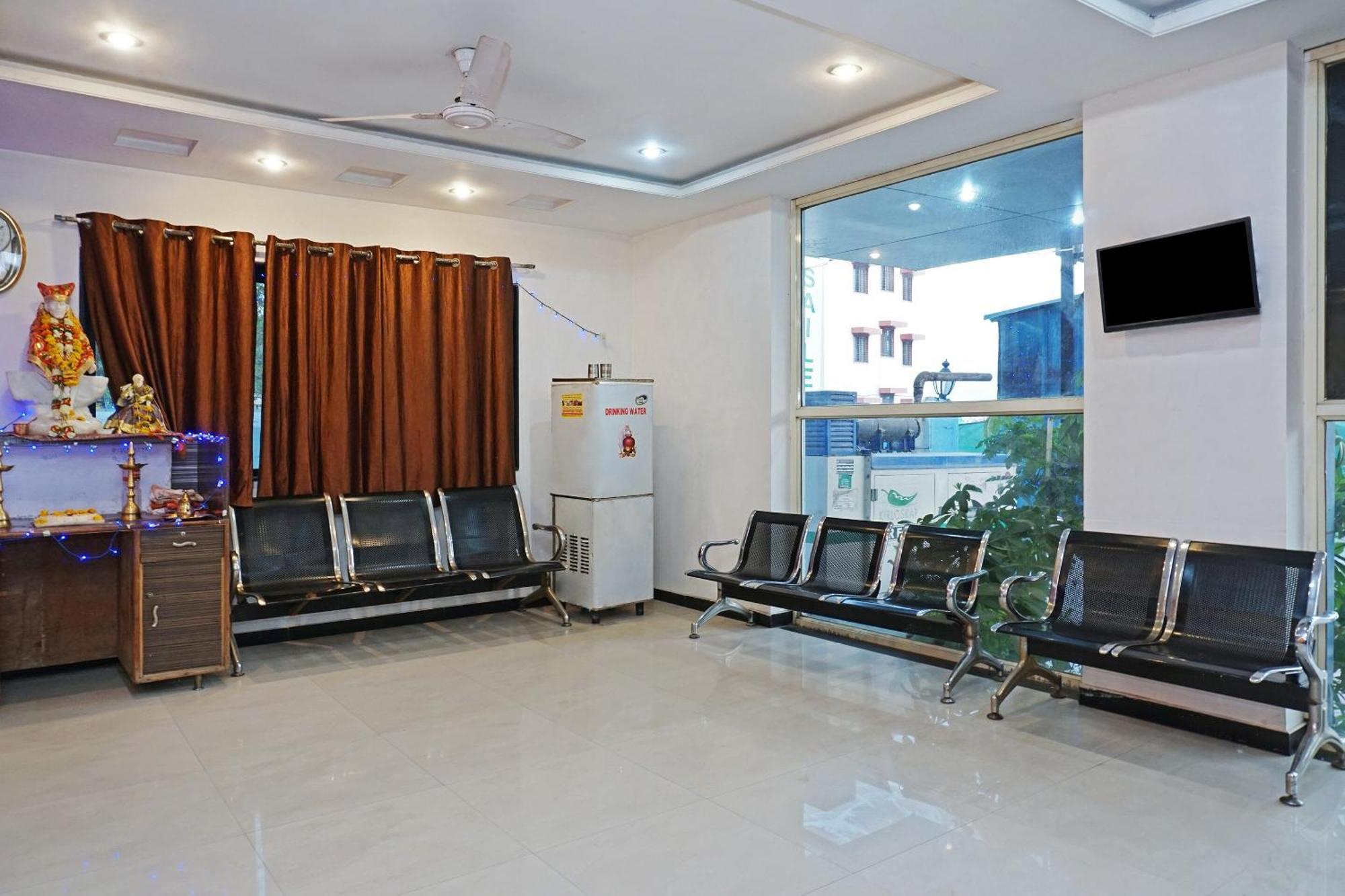 Super Hotel O Shirdi Sai Inn Zewnętrze zdjęcie