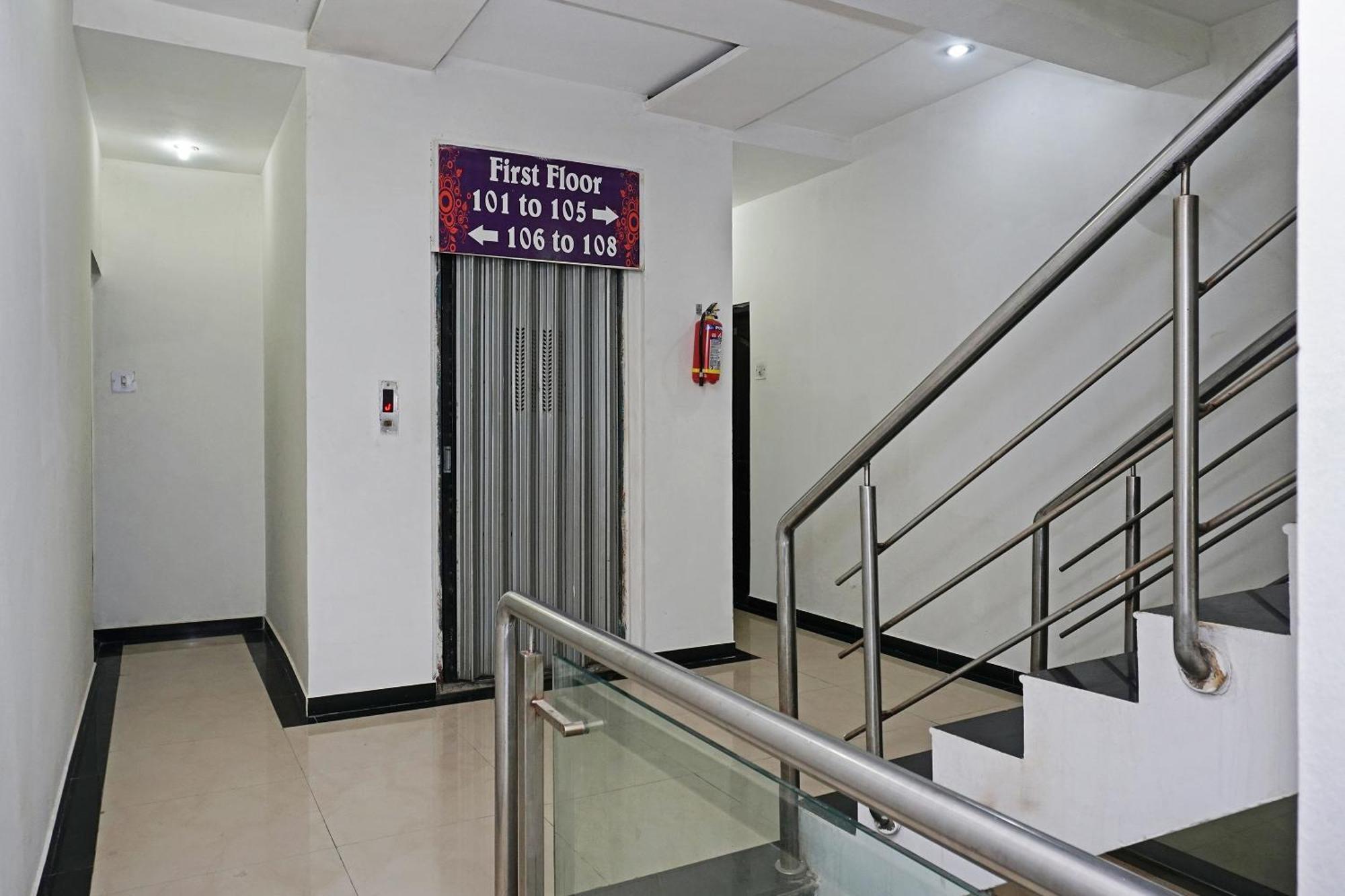 Super Hotel O Shirdi Sai Inn Zewnętrze zdjęcie