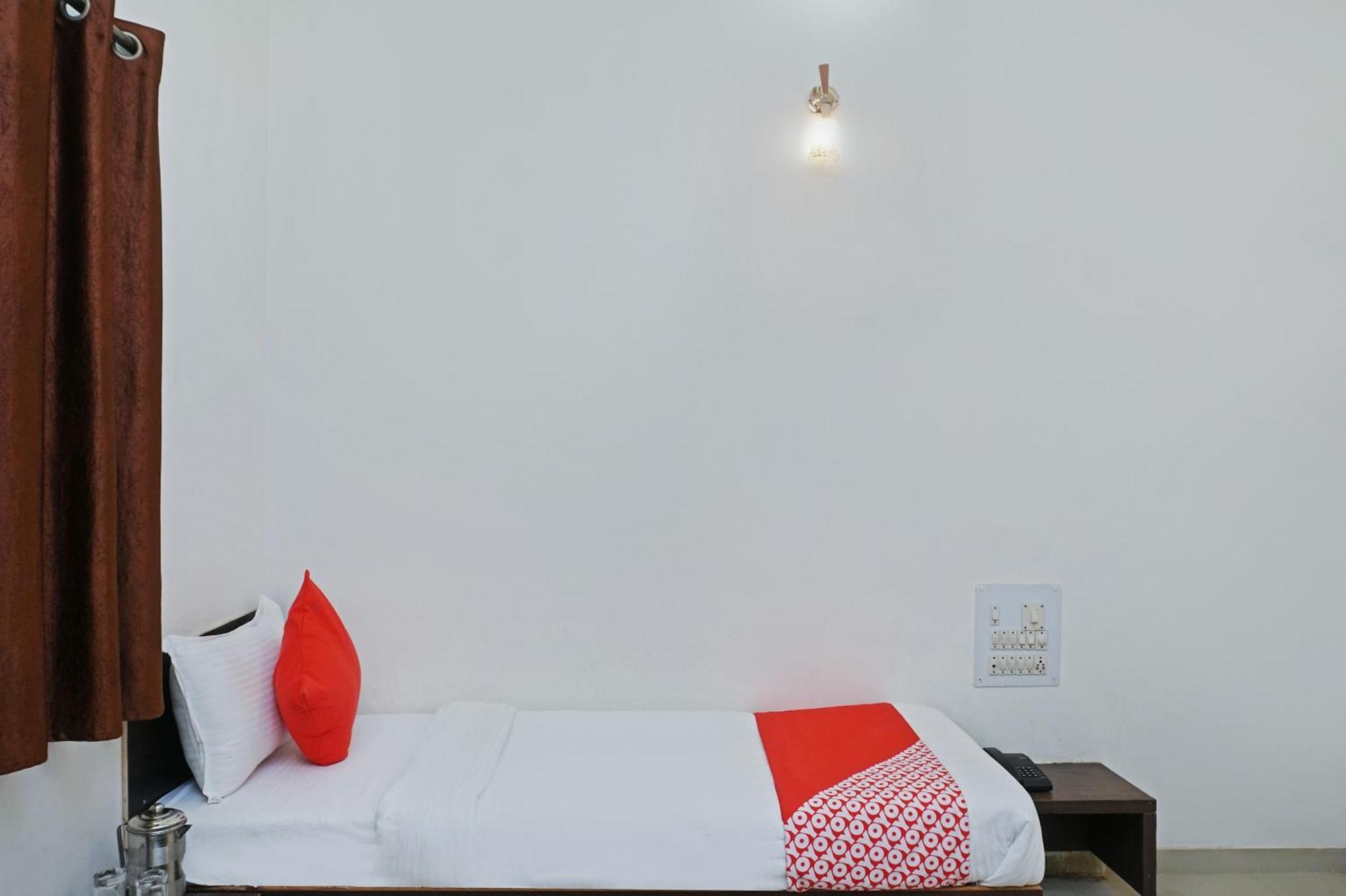 Super Hotel O Shirdi Sai Inn Zewnętrze zdjęcie